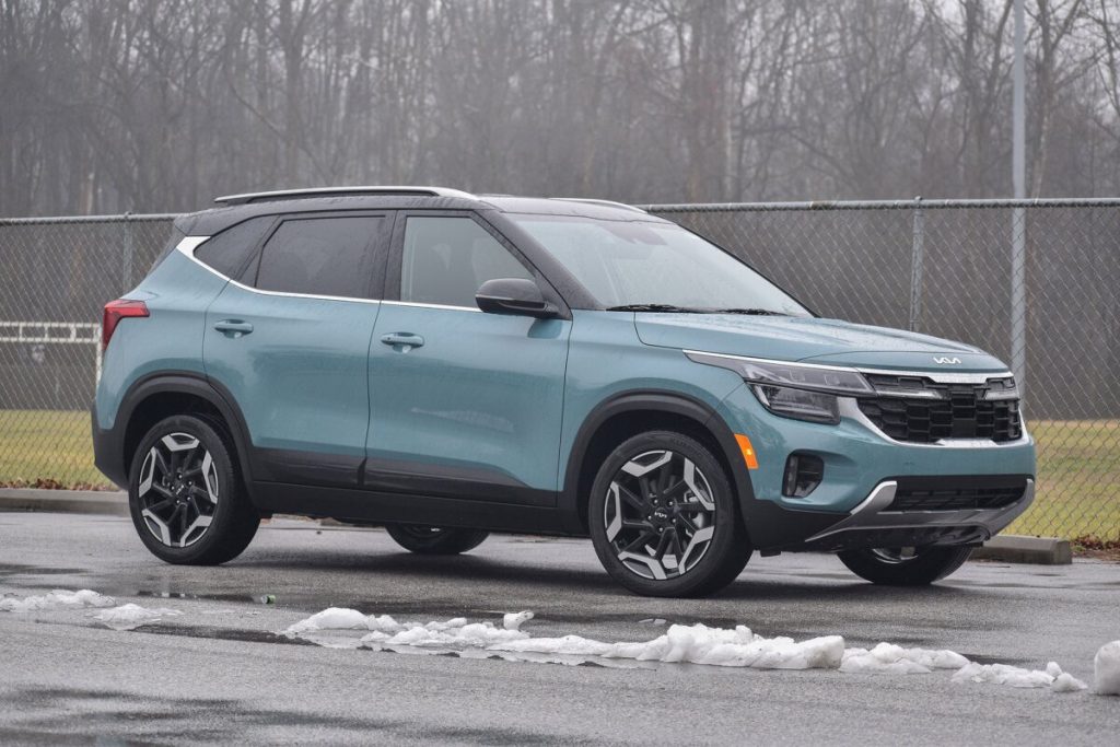 Second generation Kia Seltos with redesigned exterior and interior – India launch 2025